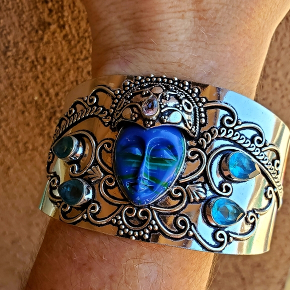 New Carved Goddess Blue Quartz & Pink Topaz 925 Silver Cuff Bracelet. - Picture 3 of 10